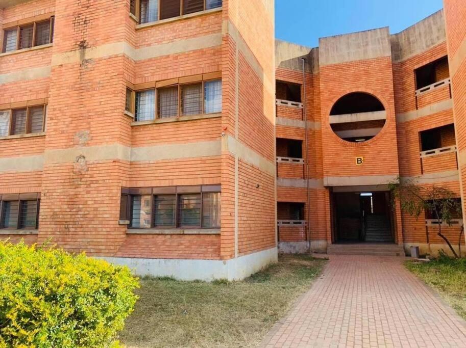 Spacious Zamtel Flat Lusaka Luaran gambar
